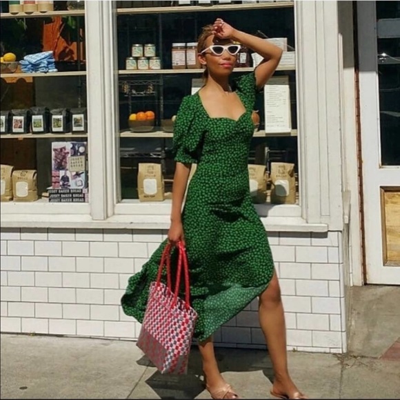 H&M puff sleeve viscose midi dress - Picture 2 of 5